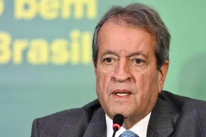 Costa Neto diz que há opção de uma vice mulher para Flávio e cita nome de Tereza Cristina