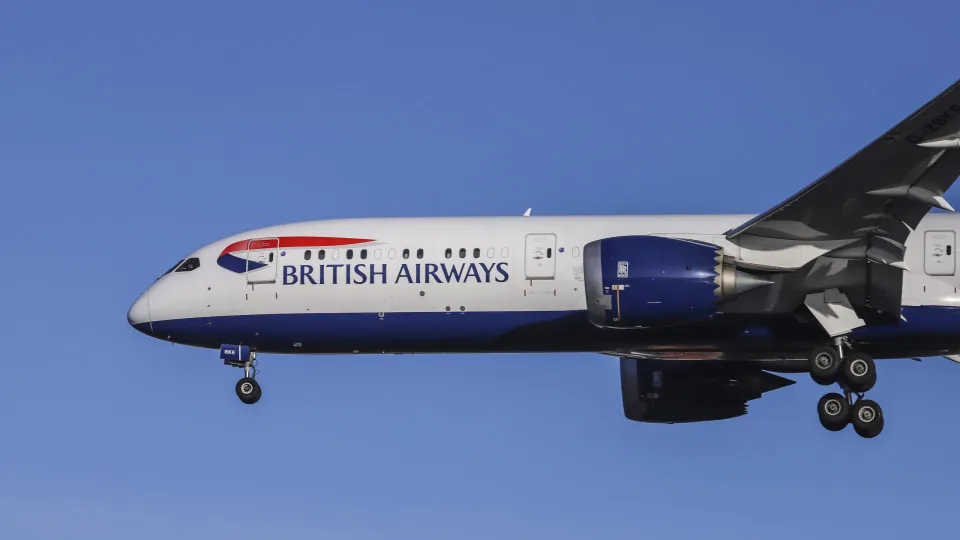 Goma “diferente” deixa comissários da British Airways atordoados