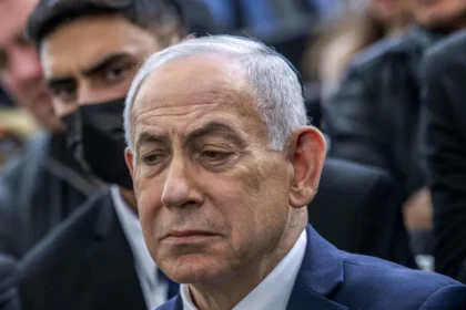 Netanyahu chega a Washington e discute Irã com enviados dos EUA