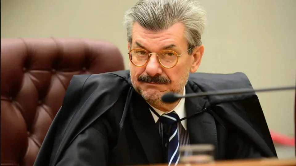 STJ afasta ministro acusado de assédio até conclusão de apurações