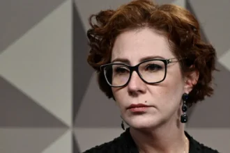 Corte italiana julga pedido de Carla Zambelli para troca de juízes