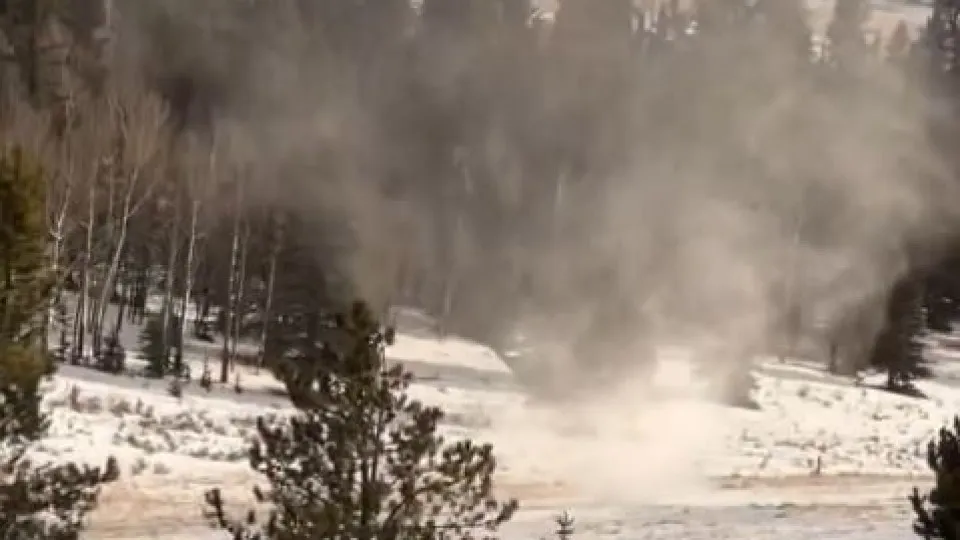 Raro “tornado de neve” é flagrado em vídeo nos EUA; veja as imagens
