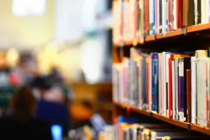 Levantamento identifica 173 vítimas de deepfakes sexuais em escolas