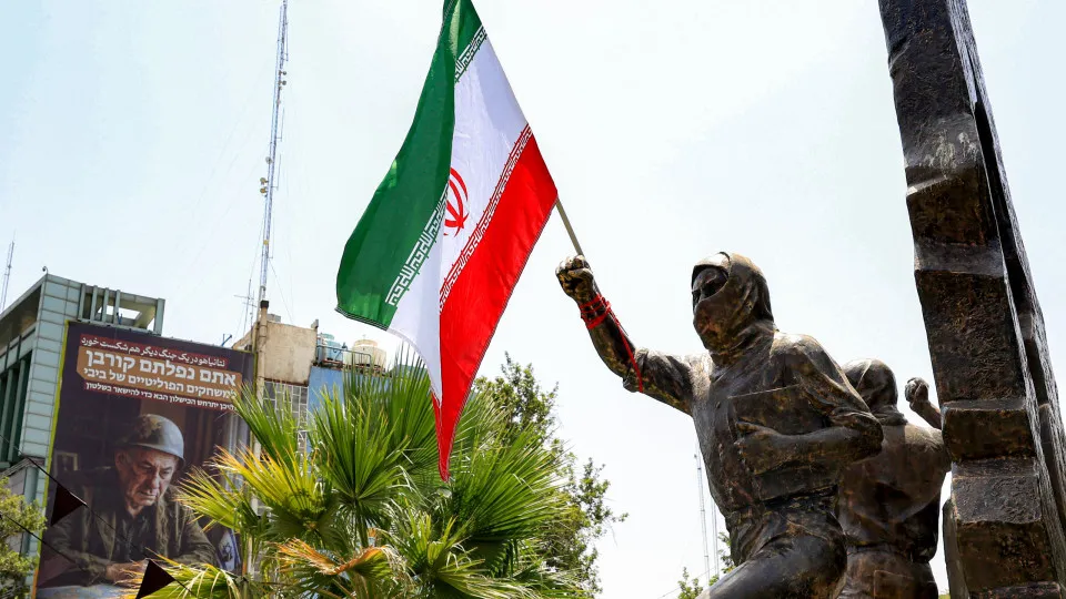 Irã sugere aos EUA diluir urânio em troca de fim das sanções