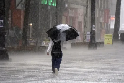 Inmet alerta para chuvas intensas em todo o Brasil, com volumes de até 100 mm nesta segunda