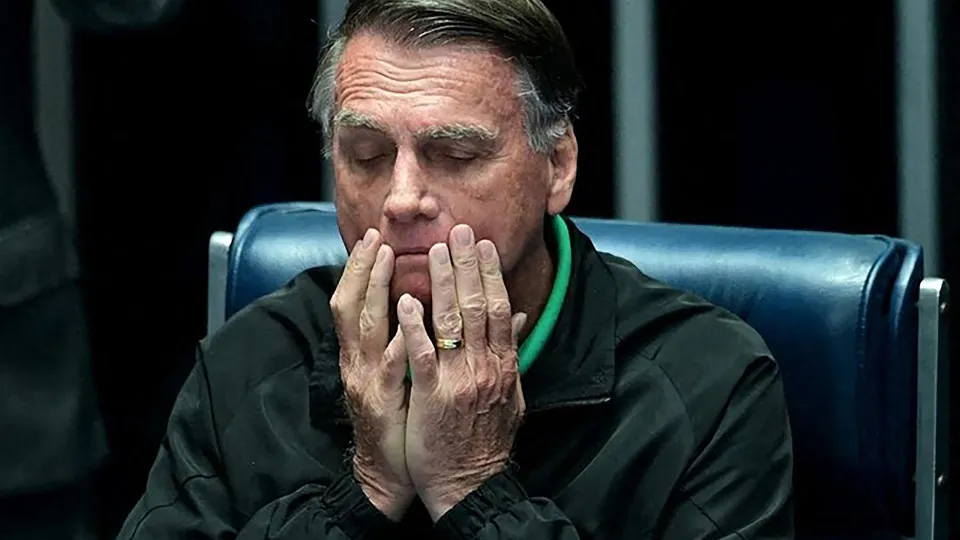 STM recebe pedido de expulsão de Bolsonaro e militares condenados por trama golpista