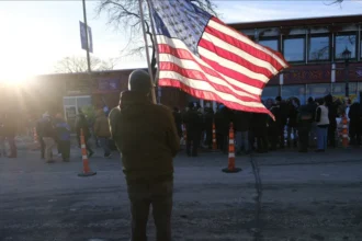 Pai diz que filho de 5 anos preso pelo ICE tem pesadelos e acorda chorando