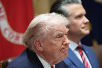 EUA fazem novo ataque no Pacífico e matam dois em barco suspeito