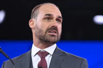 Eduardo diz que visita de Tarcísio a Bolsonaro