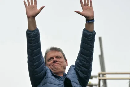 Tarcísio diz que Kassab tem opiniões próprias e que apoio a Bolsonaro não é submissão