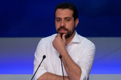 Boulos acredita que fim da escala 6x1 pode ser aprovado neste semestre