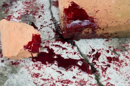 Criança morre após ser atingida por queda de muro em Itapevi, na Grande São Paulo