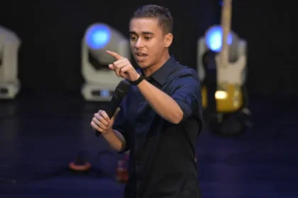 Nikolas encerra ato em Brasília com recado ao STF e sem citar vítimas de raio