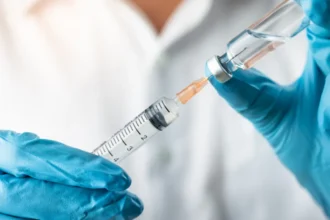 População que tomou vacina fracionada da febre amarela em 2018 deve receber reforço