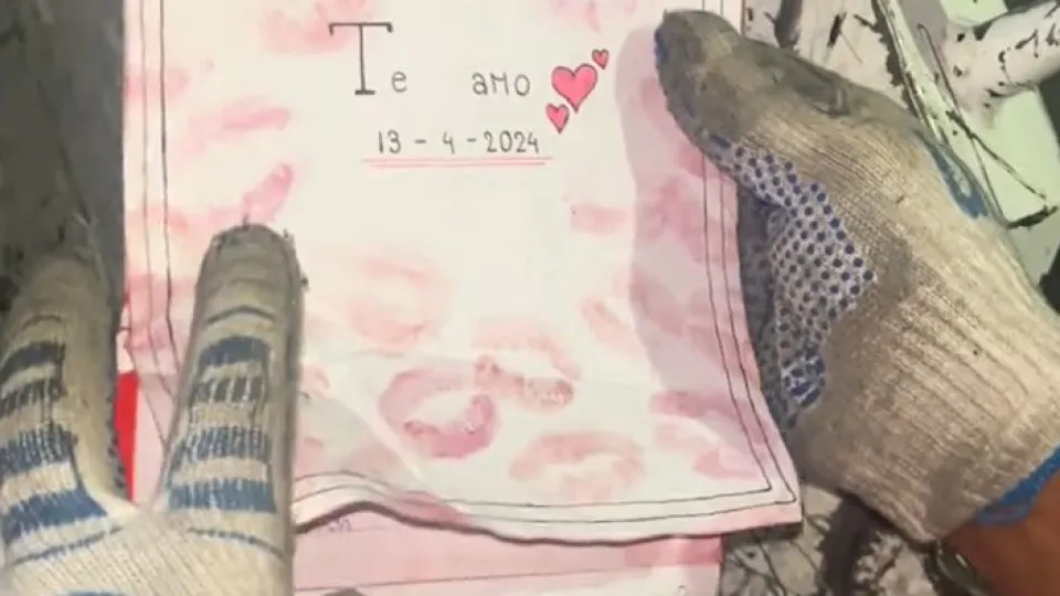 Trabalhador encontra carta de amor no lixo e história viraliza nas redes