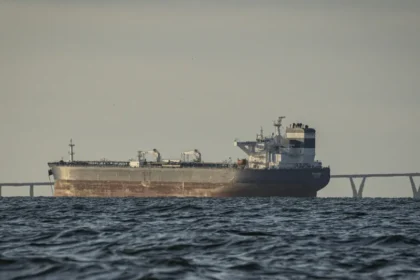 Índia negocia com EUA autorização para importar petróleo venezuelano