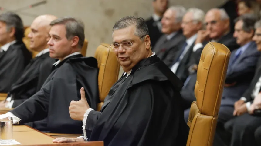 Ala do STF passa a defender domiciliar para Bolsonaro e vê ida à Papudinha como passo inicial