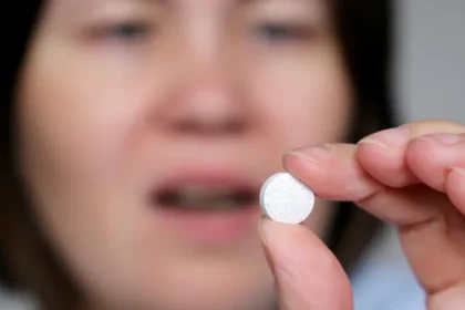 Compra de medicamentos psiquiátricos cresce 25% em três anos no Brasil