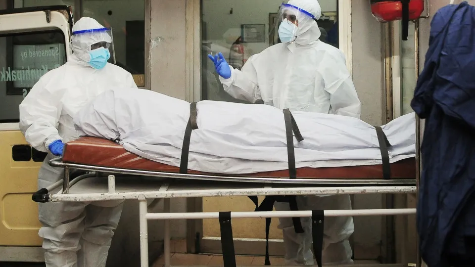 Letal e sem tratamento: Vírus Nipah se espalha pela Ásia