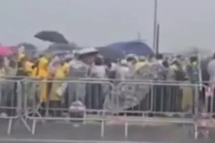 Apoiadores de Bolsonaro são atingidos por raio; há 8 feridos graves