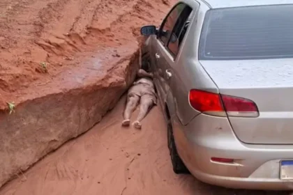 Homem que ficou com cabeça atolada na roda do carro morre após resgate