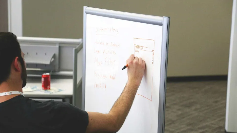 Lula aumenta salário de professores acima da inflação; veja valor