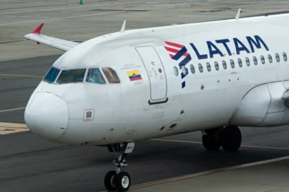 Avião da Latam com destino a Lisboa aborta decolagem no Aeroporto de Guarulhos