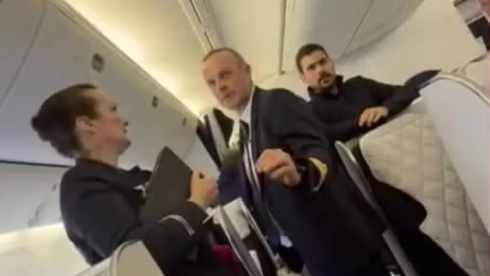 Família expulsa de voo da Air France detalha confusão com tripulação