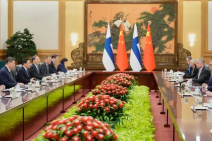 Xi Jinping reafirma apoio à ONU e critica iniciativa rival dos EUA