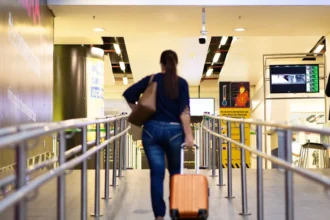 Entenda o que é downgrade em voos e quais os direitos dos passageiros