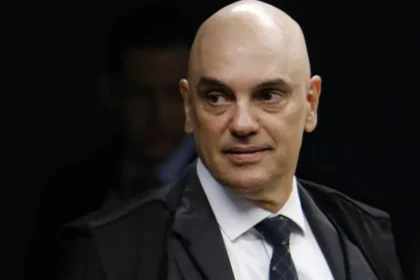 Moraes autoriza Derrite a visitar Bolsonaro no dia 25 na Papudinha