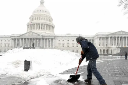 Mais de 9.000 voos são cancelados nos EUA em preparação para nevasca