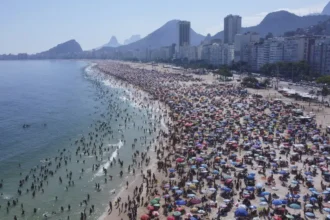Rio de Janeiro proíbe construções que façam sombra nas praias e calçadões