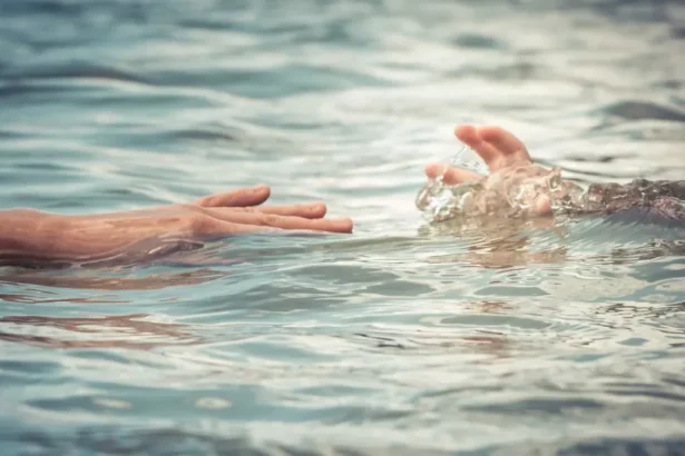 Nove morrem afogados no litoral de SP no fim de semana; conheça risco das correntes de retorno