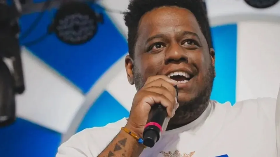 Carnavalesco da Portela pede demissão após problemas em desfile