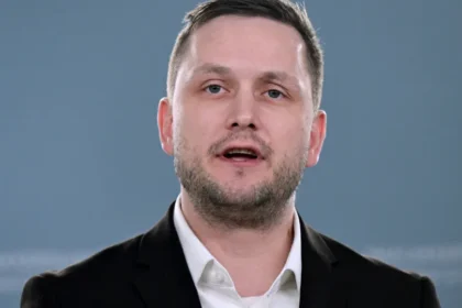 Groenlândia reage a ameaça dos EUA e orienta população a se preparar