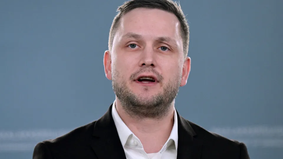 Groenlândia reage a ameaça dos EUA e orienta população a se preparar