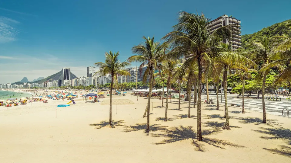 RJ tem mais de mil resgates em praias durante Carnaval