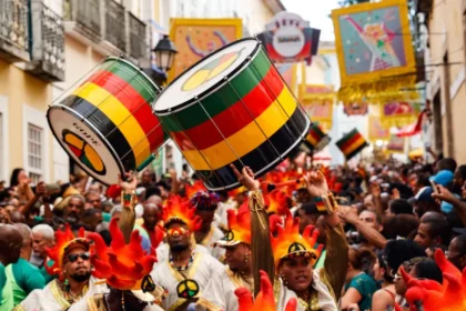 Olodum abre desfiles em Salvador