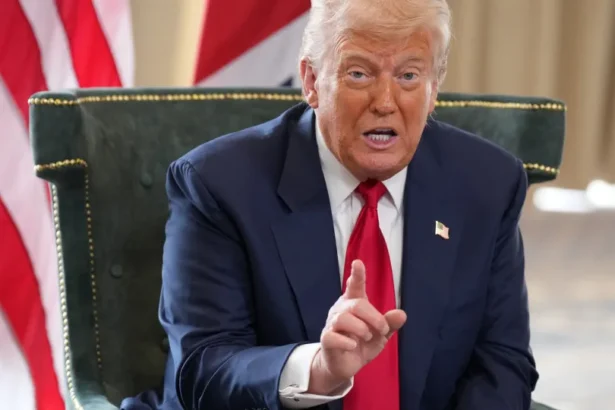 Juiz impede governo Trump de censurar história da escravidão em exposição e cita George Orwell