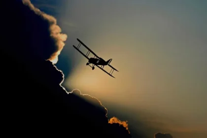 Avião monomotor cai no interior de SP e piloto sobrevive