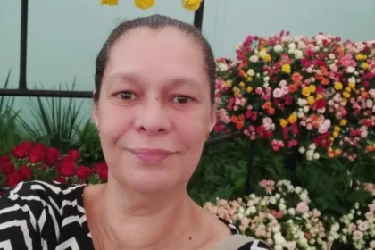 Filha mais velha de Olavo de Carvalho é encontrada morta em casa, aos 56