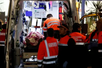 Menina de 6 anos perde pais, irmão e primo no descarrilamento na Espanha