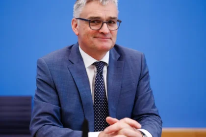 Alemanha reage a ameaça de Trump de impor tarifas ligadas à Groenlândia