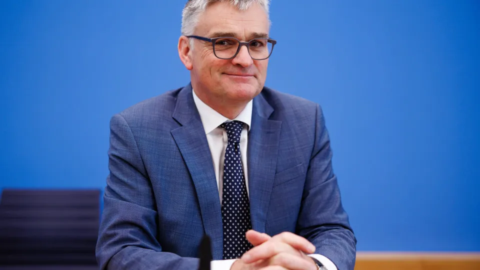 Alemanha reage a ameaça de Trump de impor tarifas ligadas à Groenlândia