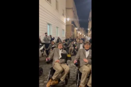 Desfile de carnaval com