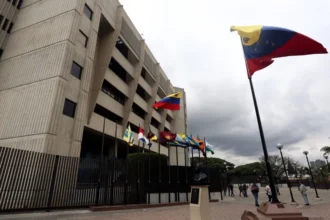 Fronteira do Brasil com Venezuela está aberta nos dois sentidos