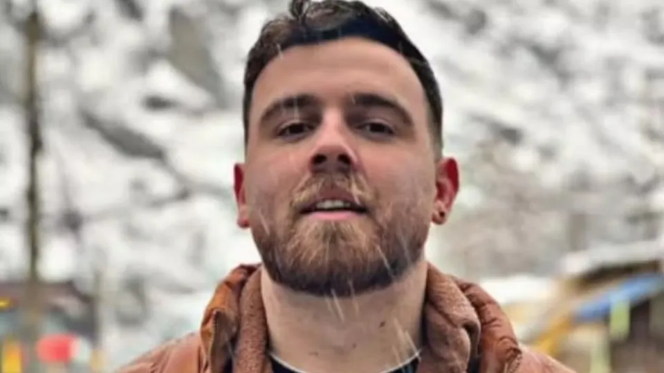 Quem é Erfan Soltani, jovem que pode ser enforcado no Irã nesta quarta