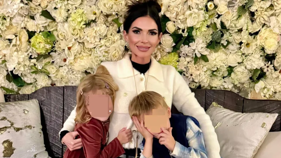 Tribunal entrega corpos de mãe e gêmeos ao pai suspeito de assassinato