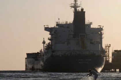 Venezuela anuncia retorno de navio petroleiro em operação com EUA